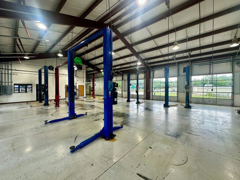 9009 Oak Ridge Hwy, Knoxville, TN à louer - Photo intérieure – Image 3 sur 5