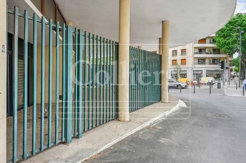 Bureau dans Marseille à louer - Photo de l’immeuble – Image 3 sur 3