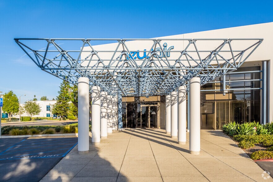 6600-6780 Katella Ave, Cypress, CA à louer - Photo de l’immeuble – Image 2 sur 12