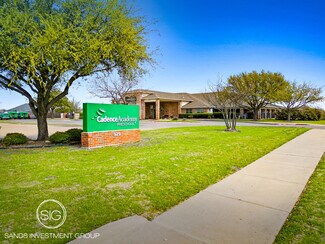 Plus de détails pour 929 College St, Forney, TX - Local commercial à vendre