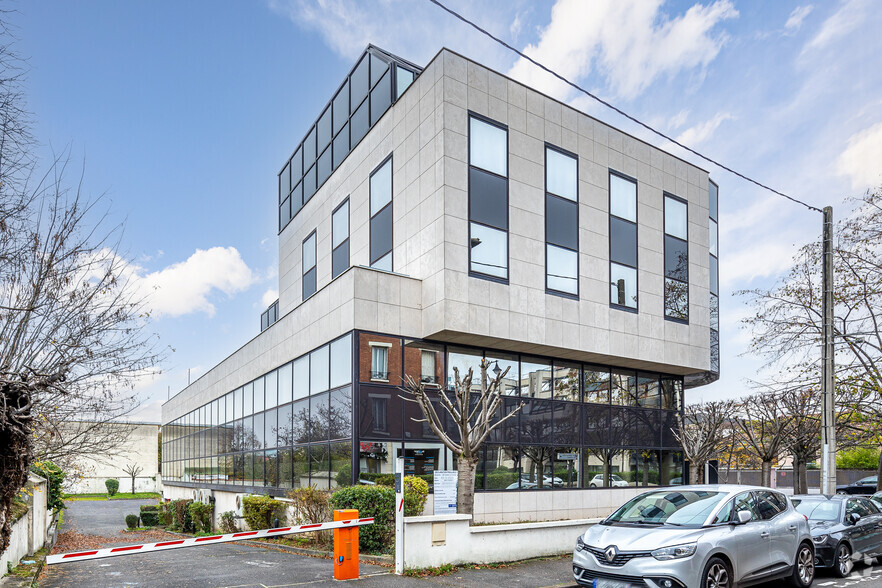 Espace de coworking dans Rueil-Malmaison à louer - Photo de l’immeuble – Image 2 sur 2