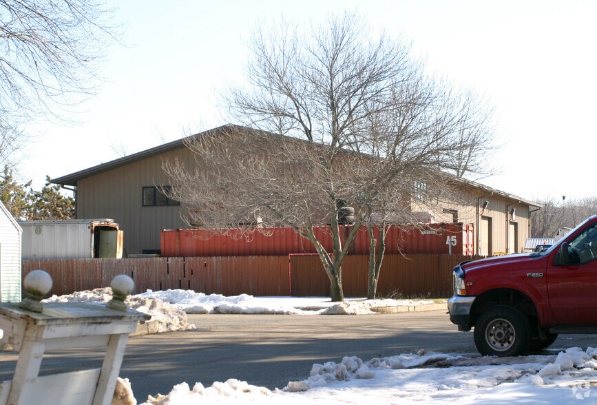 89 Birch St, Southington, CT à louer - Photo de l’immeuble – Image 3 sur 17