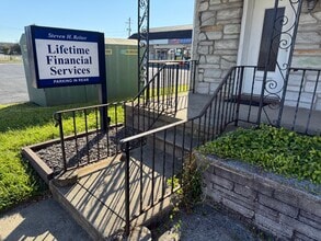 38 E Lancaster Ave, Shillington, PA à louer Photo de l’immeuble– Image 2 sur 11