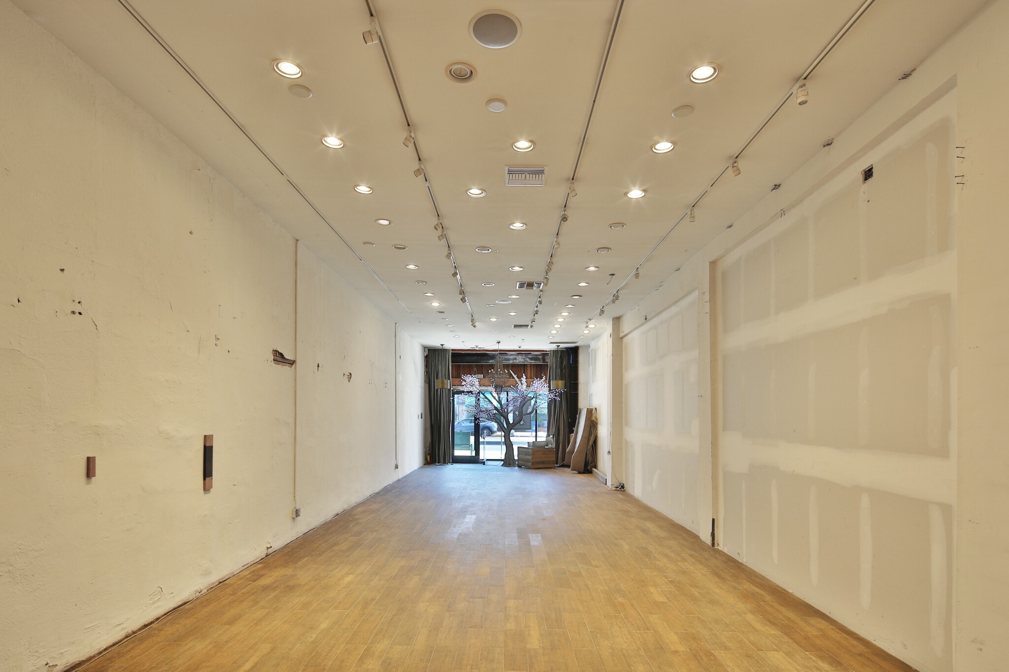 463-467 S La Brea Ave, Los Angeles, CA à louer Photo intérieure– Image 1 sur 5