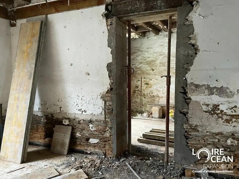 Local commercial dans Candé à vendre - Photo de l’immeuble – Image 3 sur 6