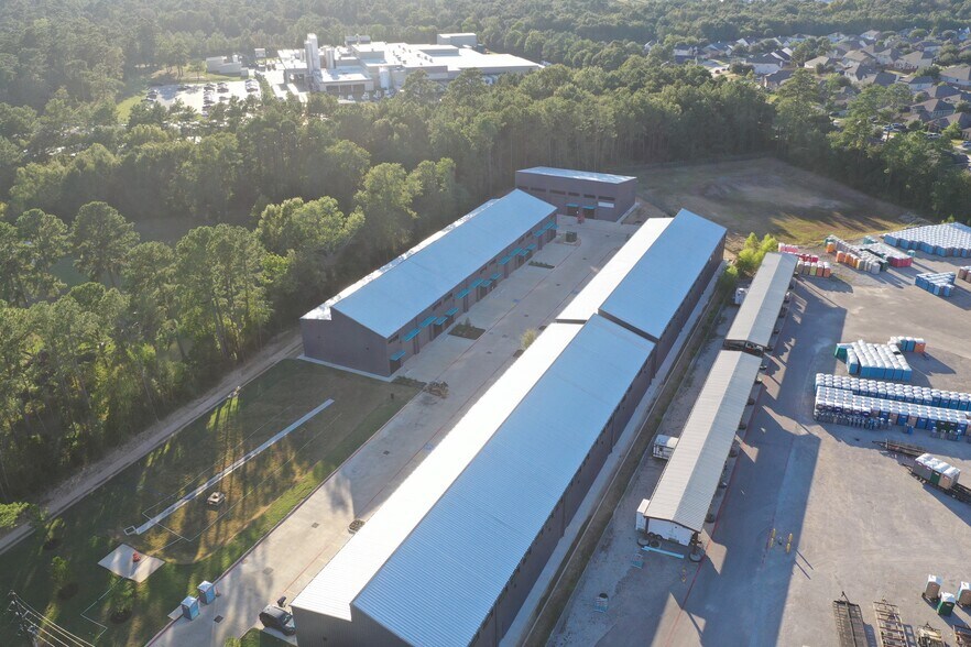 2007 Airport Rd, Conroe, TX à louer - Photo de l’immeuble – Image 3 sur 17