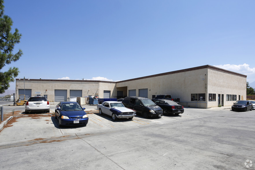 980 N State St, Hemet, CA à louer - Photo principale – Image 2 sur 9