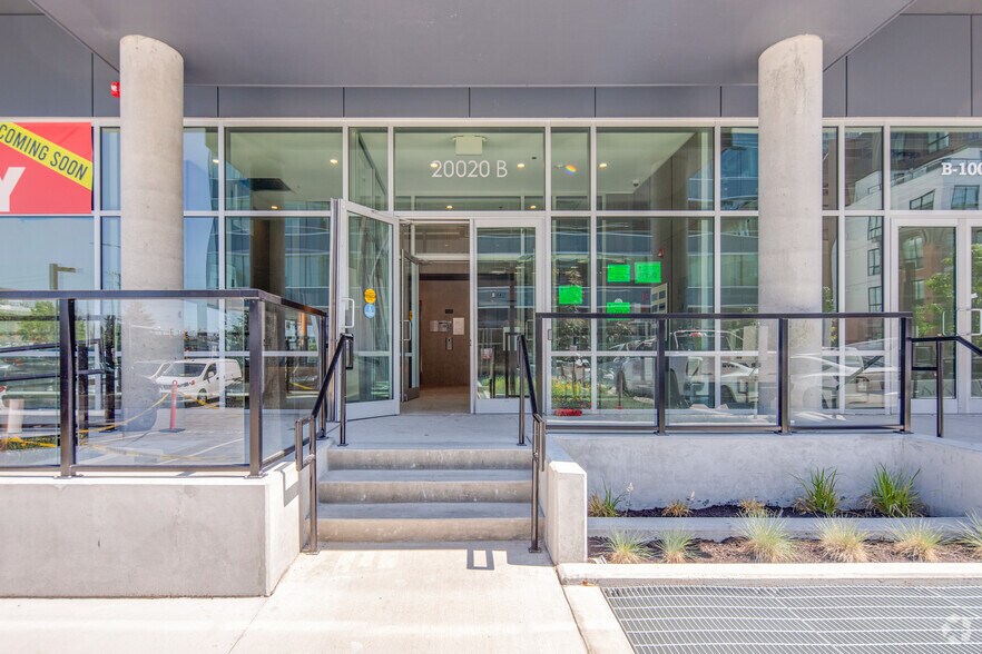 20020B 84 Av, Langley, BC à vendre - Photo de l’immeuble – Image 3 sur 11