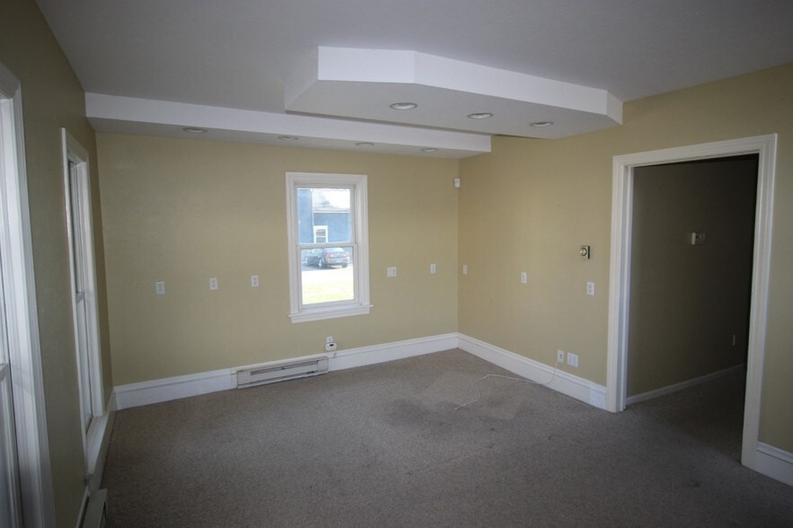 8 N Main St, Pittsford, NY à louer - Photo intérieure – Image 2 sur 19