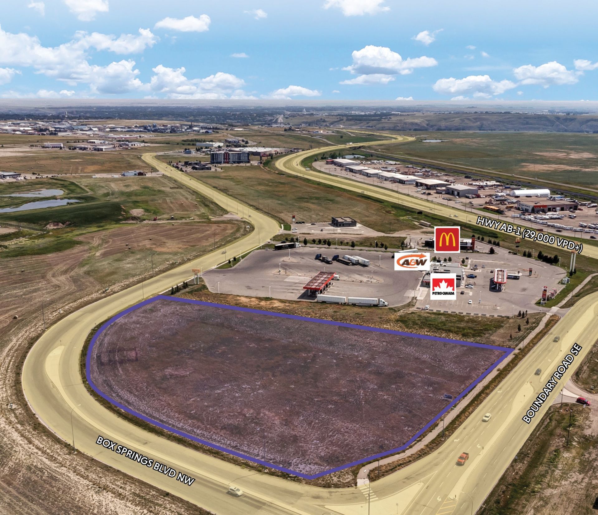 2950 Box Springs Blvd NW, Medicine Hat, AB à vendre Photo de l’immeuble– Image 1 sur 6