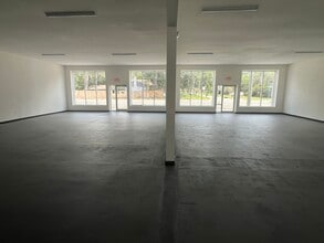 1044-1050 Cassat Ave, Jacksonville, FL à louer Photo intérieure– Image 2 sur 3