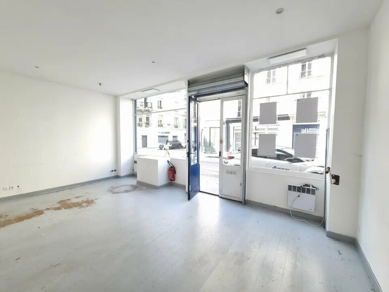Local commercial dans Paris à louer - Photo de l’immeuble – Image 1 sur 4