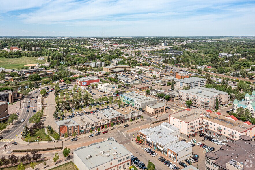 39 St Thomas St, St. Albert, AB à vendre - Aérien – Image 3 sur 6