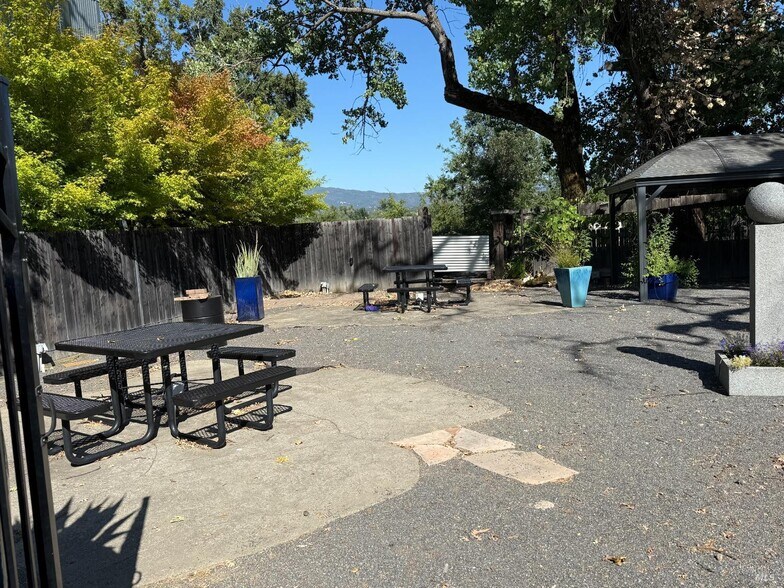 13281 US 101, Hopland, CA à vendre - Autre – Image 3 sur 3