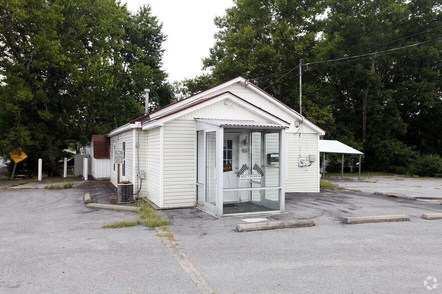 901 N Depot St, Shelbyville, TN à louer - Photo de l’immeuble – Image 2 sur 2