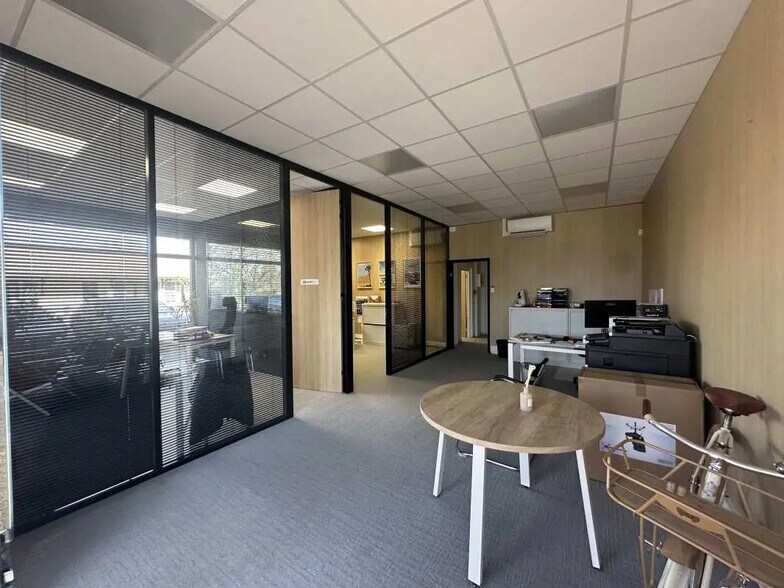 Bureau dans Eysines à vendre - Photo intérieure – Image 2 sur 3