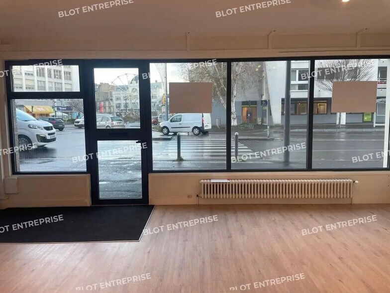Bureau dans Saint-Brieuc à louer - Photo intérieure – Image 1 sur 5
