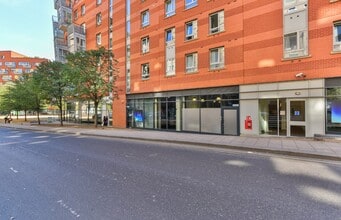8 Hornsey St, Londres à louer Photo de l’immeuble– Image 2 sur 12