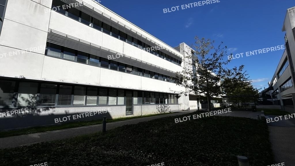 Bureau dans Rennes à louer Photo de l’immeuble– Image 1 sur 11