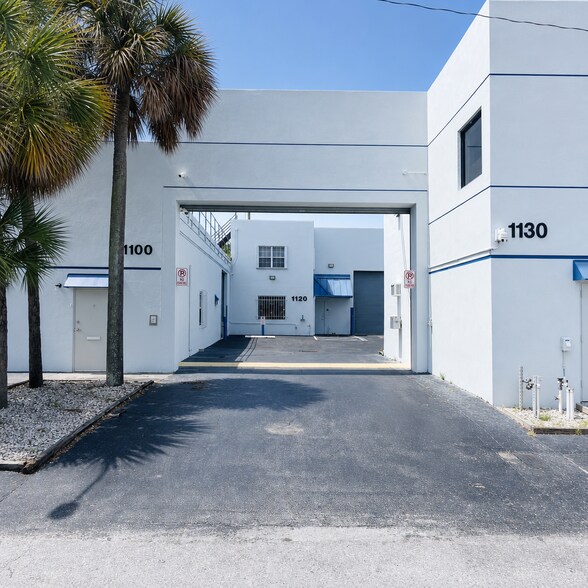 1120-1140 NW 54th St, Fort Lauderdale, FL à louer - Photo intérieure – Image 1 sur 36