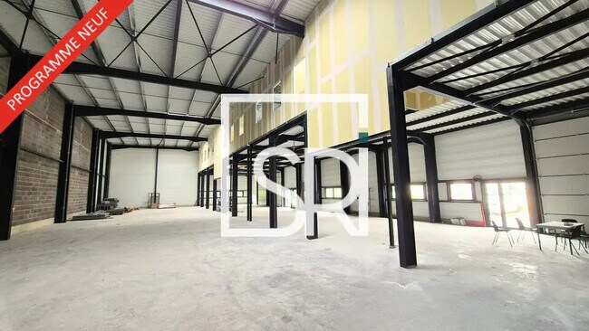Plus de détails pour 9 Rue Des Ronzieres, Clermont-Ferrand - Industriel/Logistique à louer