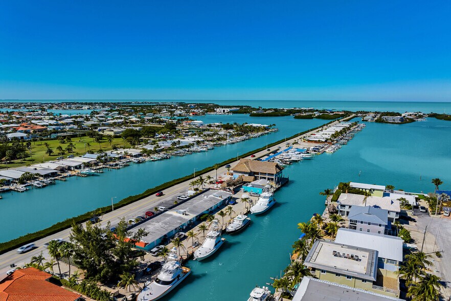 Key Colony Beach Marina, Key Colony Beach, FL à vendre - Photo de l’immeuble – Image 3 sur 11