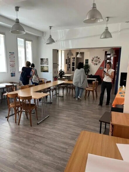 Bureau dans Paris à louer - Photo de l’immeuble – Image 3 sur 9