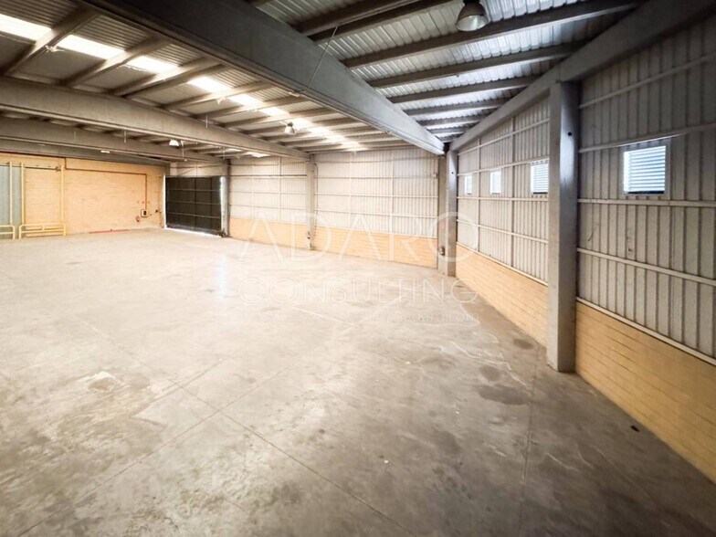 Industriel/Logistique dans Meco, Madrid à vendre - Photo de l’immeuble – Image 2 sur 17