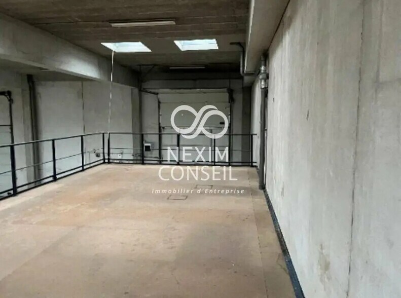 Industriel/Logistique dans Vitry-sur-Seine à louer - Photo de l’immeuble – Image 2 sur 7