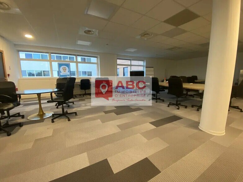Bureau dans Montpellier à louer - Photo de l’immeuble – Image 2 sur 5