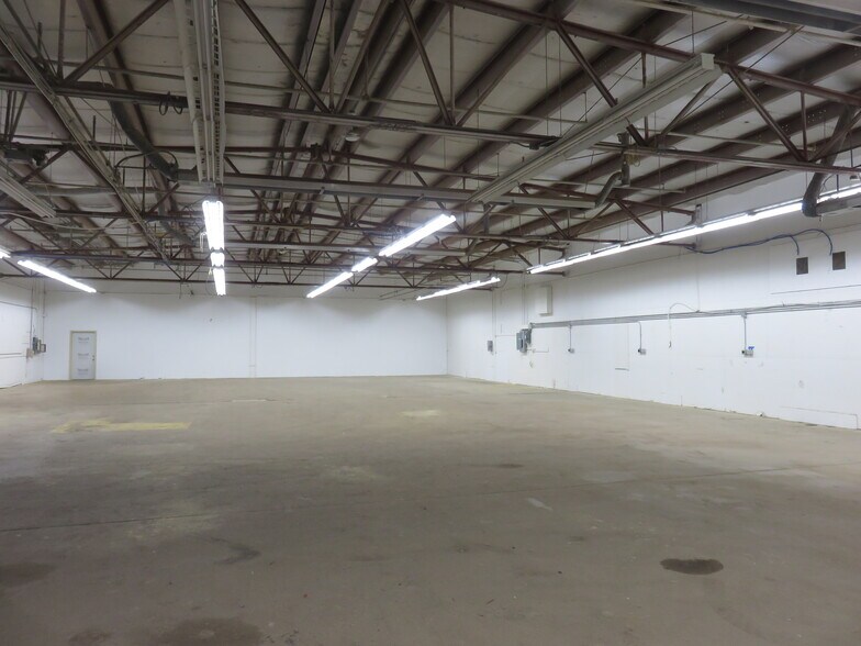 725 Spiral Blvd, Hastings, MN à louer - Photo de l’immeuble – Image 3 sur 13