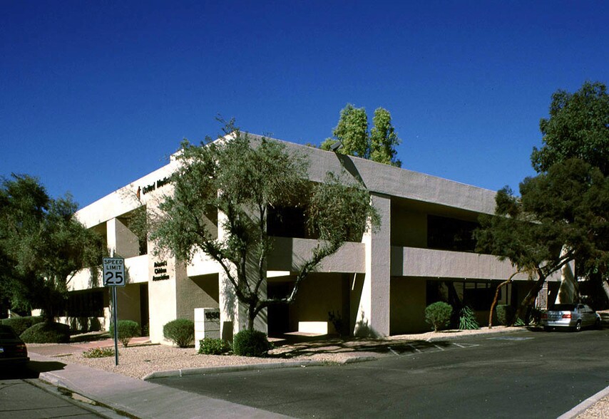1550 E Meadowbrook Ave, Phoenix, AZ à vendre - Photo principale – Image 1 sur 2