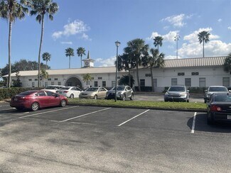 Plus de détails pour 8561 Commerce Centre Dr, Port Saint Lucie, FL - Bureau à louer