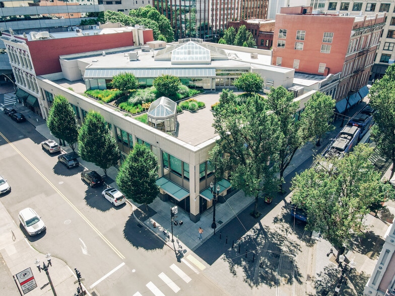135 SW Taylor St, Portland, OR à louer - Photo principale – Image 1 sur 12