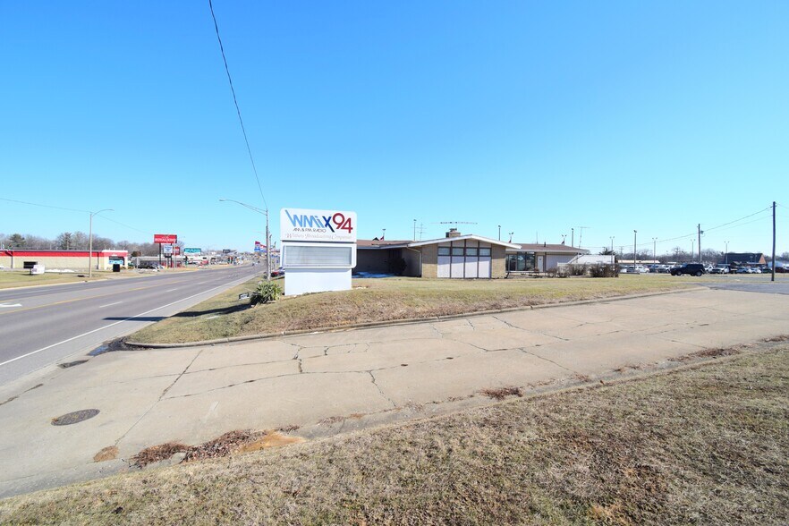 3501 Broadway St, Mount Vernon, IL à vendre - Photo de l’immeuble – Image 3 sur 18