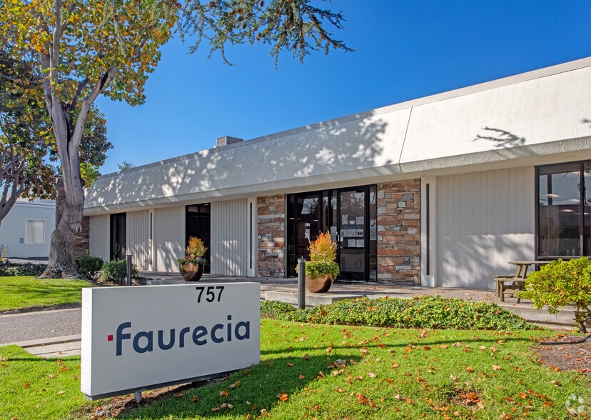 755-757 N Pastoria Ave, Sunnyvale, CA à louer - Photo principale – Image 1 sur 12