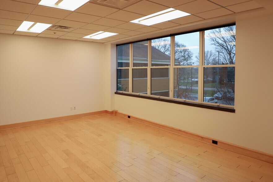 4301 Canal Ave SW, Grandville, MI à vendre - Photo de l’immeuble – Image 3 sur 9