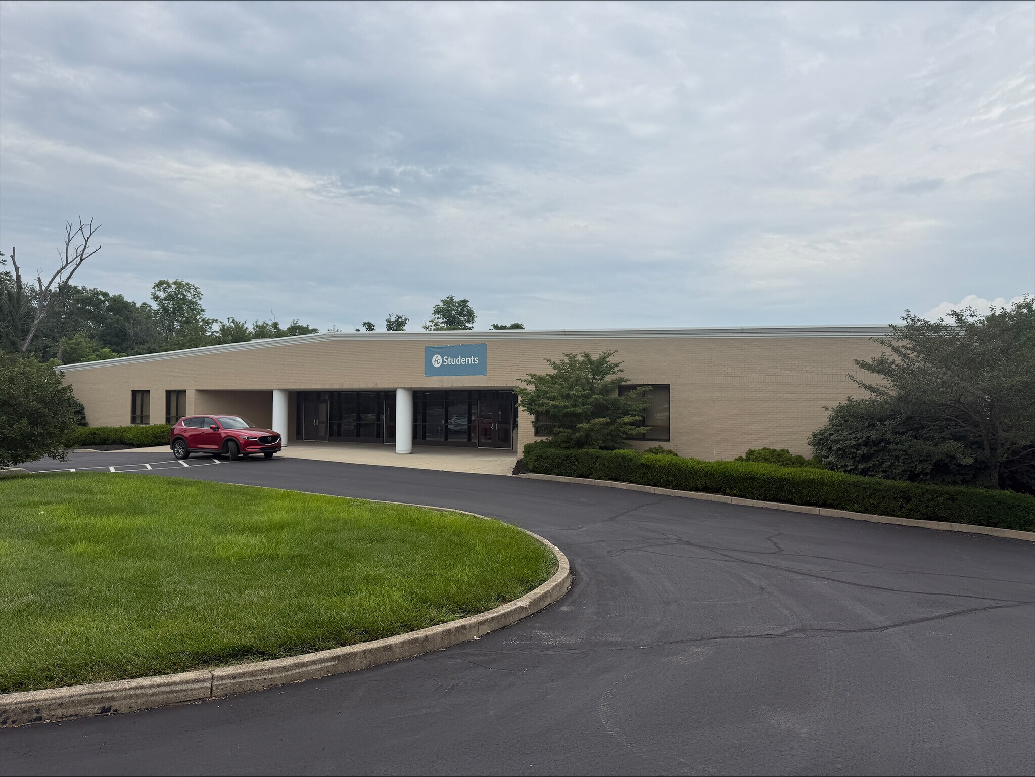 2105 Patrick Dr, Burlington, KY à vendre Photo de l’immeuble– Image 1 sur 7