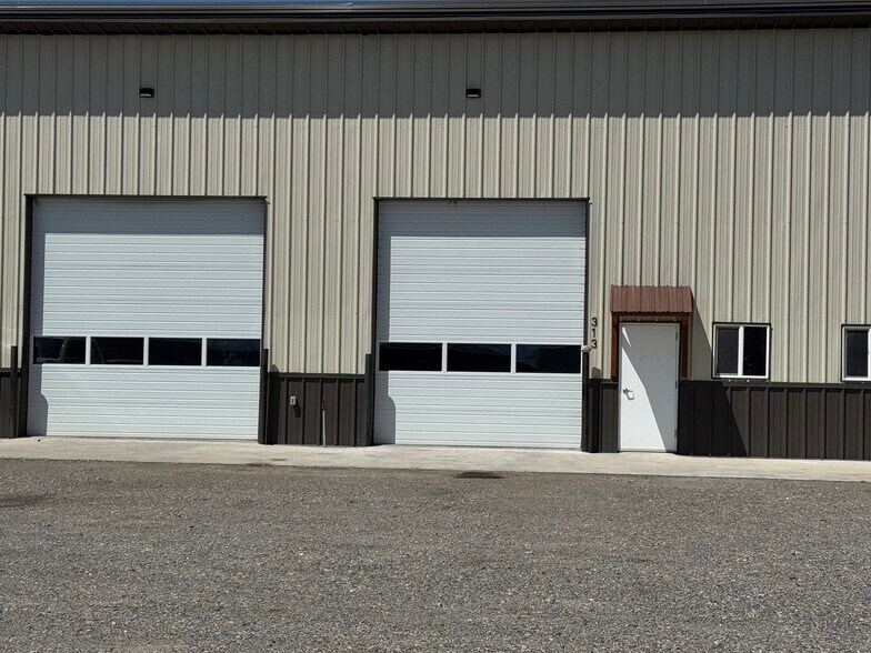 313 Skyway Blvd, Belgrade, MT à louer - Photo de l’immeuble – Image 1 sur 6