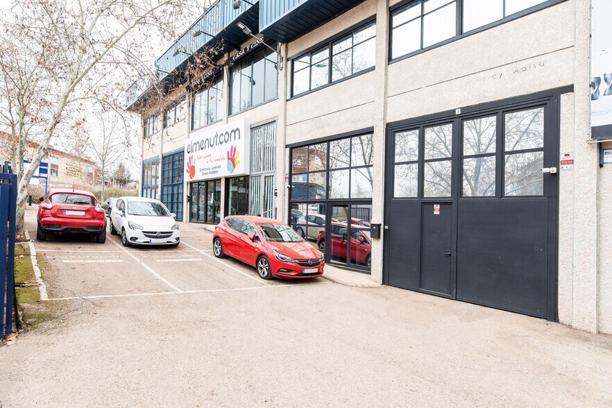 Industriel/Logistique dans San Sebastián de los Reyes, Madrid à vendre - Photo de l’immeuble – Image 2 sur 2