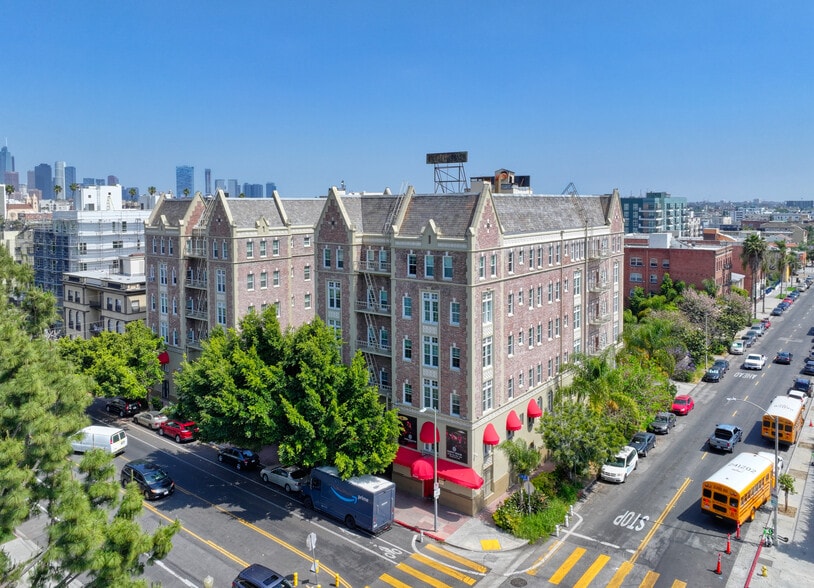 3198 W 7th St, Los Angeles, CA à vendre - Photo de l’immeuble – Image 3 sur 31