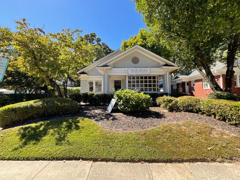 3080 E Shadowlawn Dr, Atlanta, GA à louer - Photo de l’immeuble – Image 1 sur 13