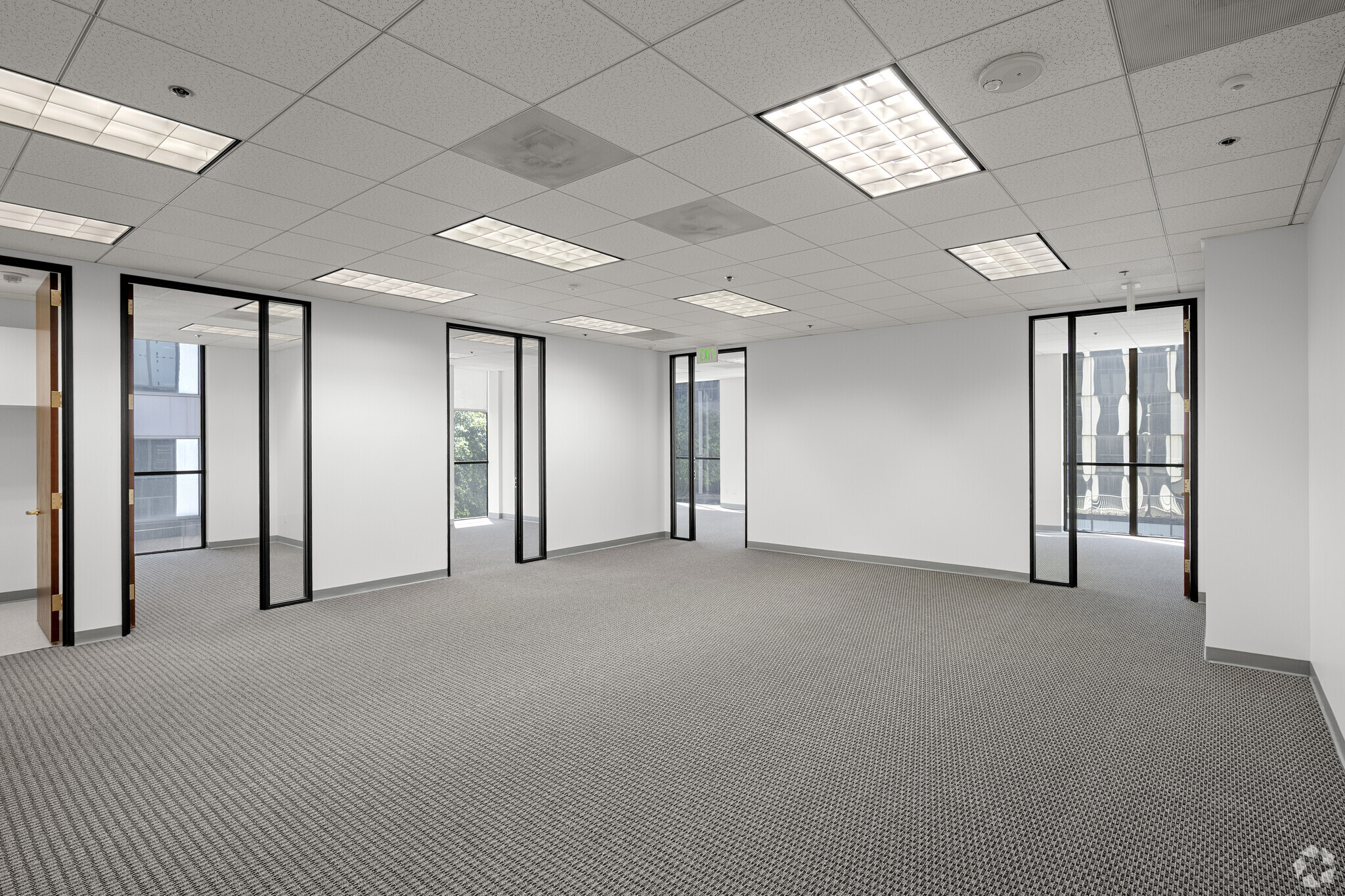 835 Wilshire Blvd, Los Angeles, CA à louer Photo intérieure– Image 1 sur 4