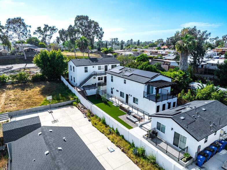 740 Cotton St, San Diego, CA à vendre - Photo de l’immeuble – Image 3 sur 18