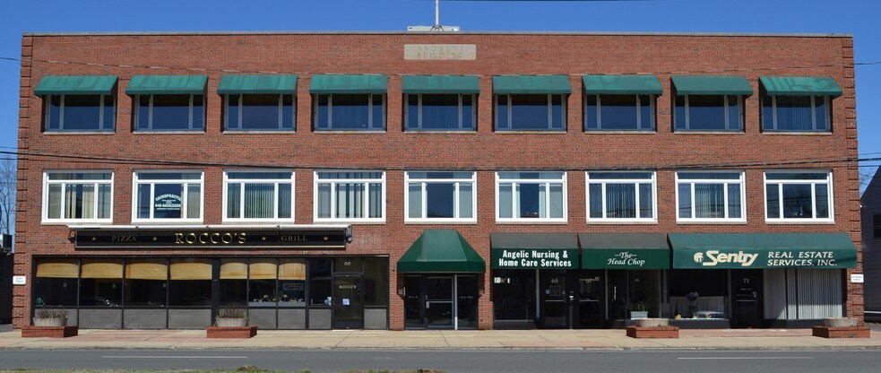 55-71 E Center St, Manchester, CT à louer - Photo principale – Image 1 sur 21