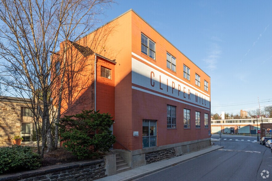 2002 Clipper Park Rd, Baltimore, MD à vendre - Photo de l’immeuble – Image 3 sur 5