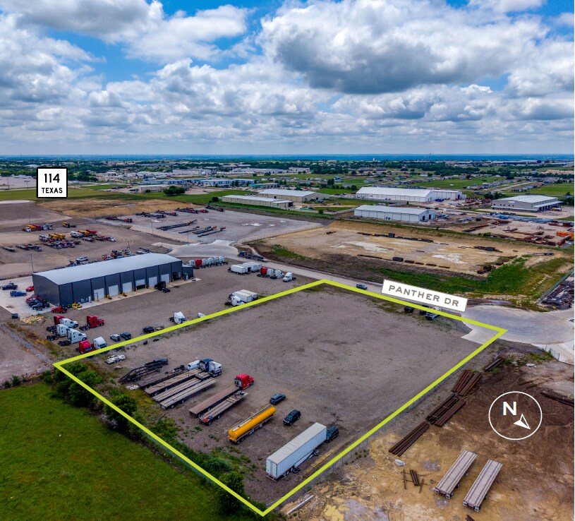 220 Panther Dr, Rhome, TX à louer Photo de l’immeuble– Image 1 sur 5