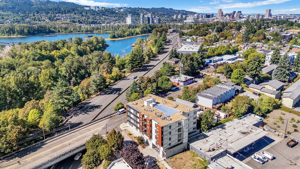 4780 SE Milwaukie Ave, Portland, OR à vendre - Photo de l’immeuble – Image 2 sur 78