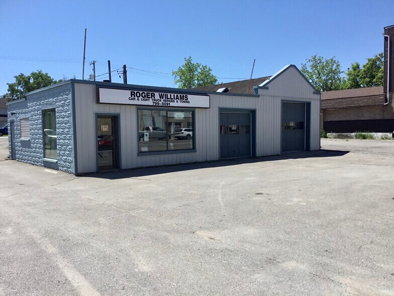 40 King St E, Kawartha Lakes, ON à vendre - Photo de l’immeuble – Image 3 sur 12