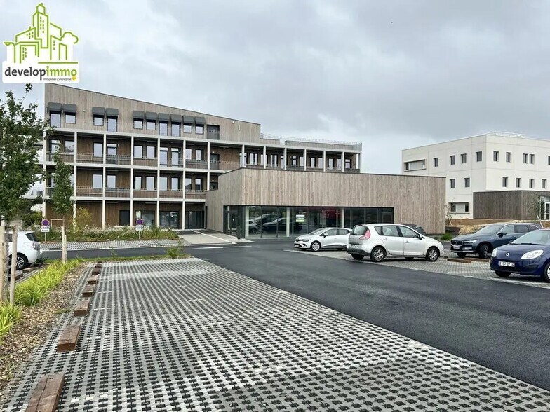 Bureau dans Épron à vendre - Photo de l’immeuble – Image 2 sur 12